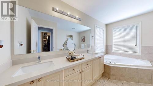 3798 Swiftdale Drive, Mississauga, ON - Indoor Photo Showing Bathroom