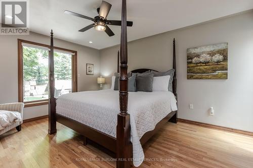 281 Wilson Street W, Hamilton, ON - Indoor Photo Showing Bedroom