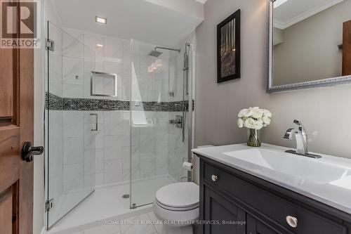 281 Wilson Street W, Hamilton, ON - Indoor Photo Showing Bathroom