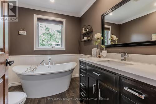 281 Wilson Street W, Hamilton, ON - Indoor Photo Showing Bathroom