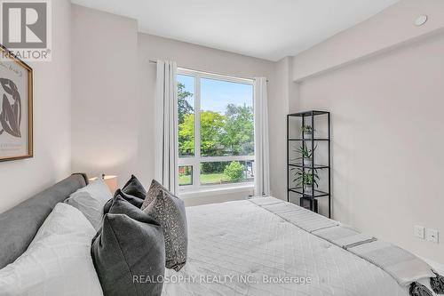 17 - 670 Atwater Avenue, Mississauga, ON - Indoor Photo Showing Bedroom