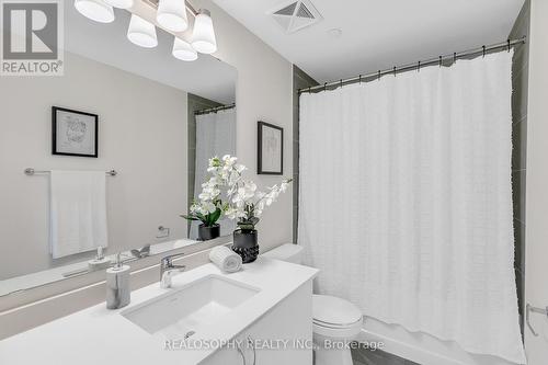 17 - 670 Atwater Avenue, Mississauga, ON - Indoor Photo Showing Bathroom