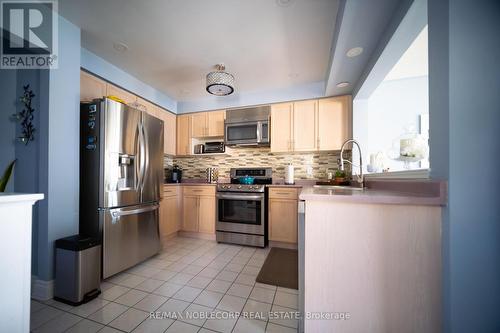 46 - 1292 Sherwoodmills Boulevard, Mississauga, ON - Indoor Photo Showing Kitchen With Stainless Steel Kitchen