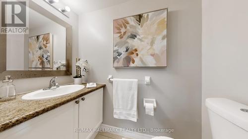3 Finsbury Street, Barrie, ON - Indoor Photo Showing Bathroom