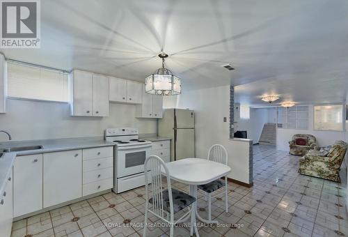 19 Benrubin Drive, Toronto, ON - Indoor Photo Showing Kitchen