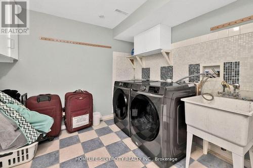 4 Napa Valley Crescent, Brampton, ON - Indoor Photo Showing Laundry Room