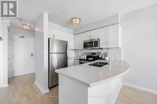 Ph 803 - 800 King Street W, Toronto, ON - Indoor Photo Showing Kitchen With Double Sink