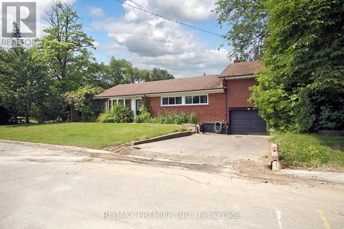 24 Panmure Crescent E, Toronto (Bendale), ON - Outdoor