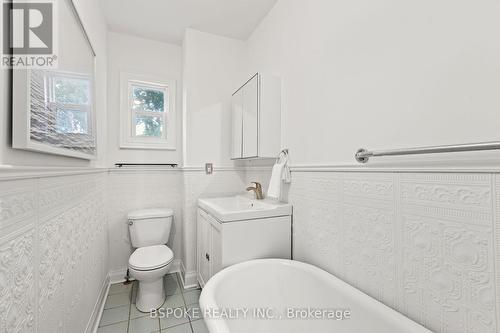 7 Murdock Avenue, Toronto, ON - Indoor Photo Showing Bathroom