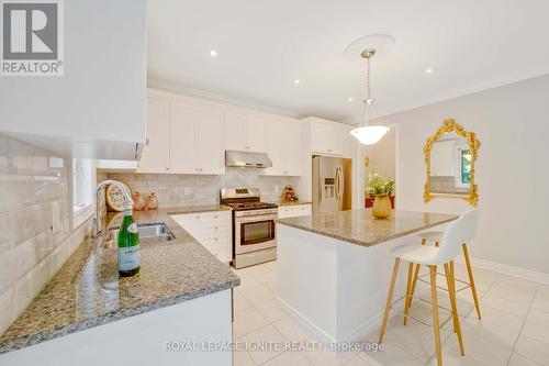 1432 Sandhurst Crescent, Pickering, ON - Indoor Photo Showing Kitchen With Upgraded Kitchen