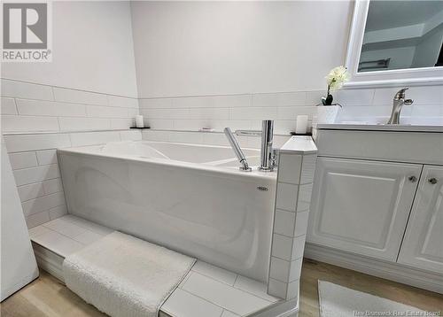 365 Sheriff Street, Grand-Sault/Grand Falls, NB - Indoor Photo Showing Bathroom