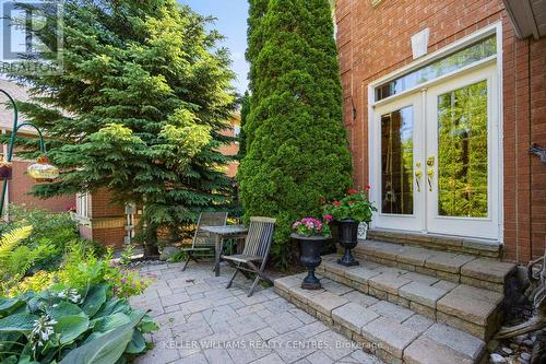 23 Carlyle Crescent, Aurora (Aurora Highlands), ON - Outdoor With Deck Patio Veranda