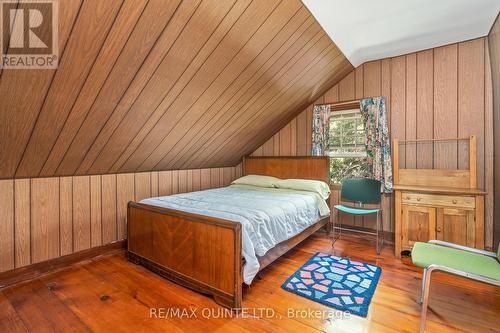 562 Waupoos Island Lane, Prince Edward County, ON -  Photo Showing Bedroom