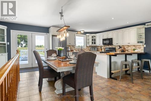 40 Station Road, Kawartha Lakes, ON - Indoor Photo Showing Dining Room