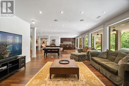 44 Fifeshire Road, Toronto, ON - Indoor Photo Showing Living Room