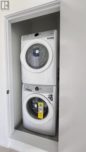 612 - 1865 Pickering Parkway, Pickering, ON - Indoor Photo Showing Laundry Room