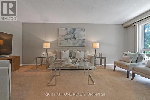 86 - 321 Blackthorn Street, Oshawa (Eastdale), ON - Indoor Photo Showing Living Room