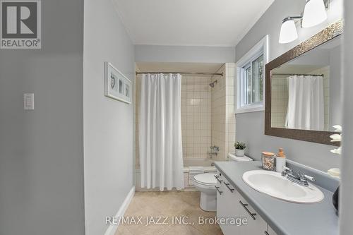1687 Rudell Road, Clarington, ON - Indoor Photo Showing Bathroom