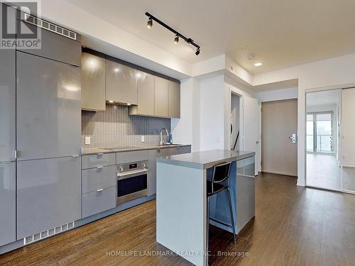 3806 - 7 Grenville Street, Toronto, ON - Indoor Photo Showing Kitchen