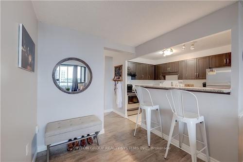 323 Colborne Street|Unit #1004, London, ON - Indoor Photo Showing Kitchen