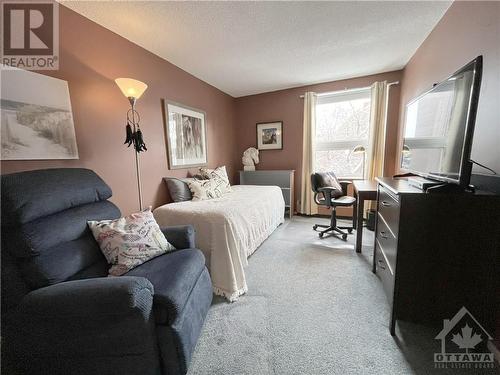 Second Bedroom - 373 Laurier Avenue Unit#204, Ottawa, ON - Indoor Photo Showing Bedroom