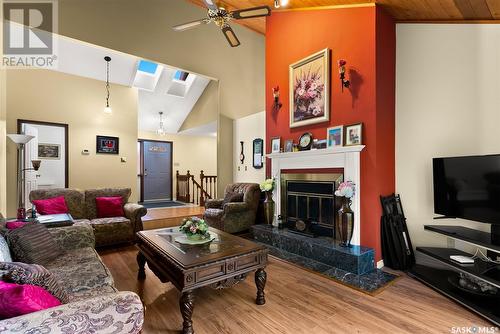 106 Shaw Drive, Regina Beach, SK - Indoor Photo Showing Living Room With Fireplace