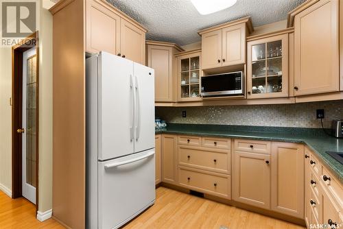 106 Shaw Drive, Regina Beach, SK - Indoor Photo Showing Kitchen