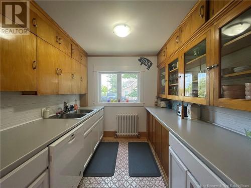 12 Pettes Cove Road, Grand Manan, NB - Indoor Photo Showing Kitchen With Double Sink