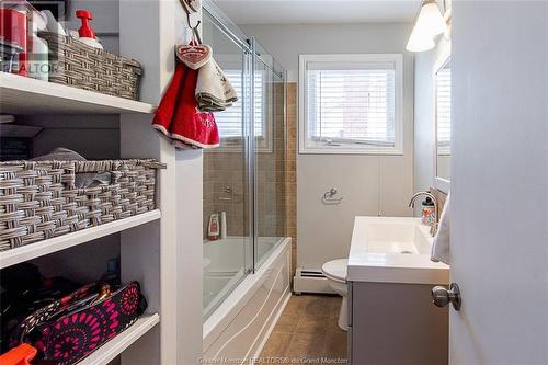 119 Queen Mary Rd, Moncton, NB - Indoor Photo Showing Bathroom
