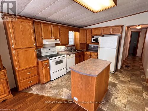 49 Cherokee Lane, Ashfield-Colborne-Wawanosh (Colborne Twp), ON - Indoor Photo Showing Kitchen With Double Sink