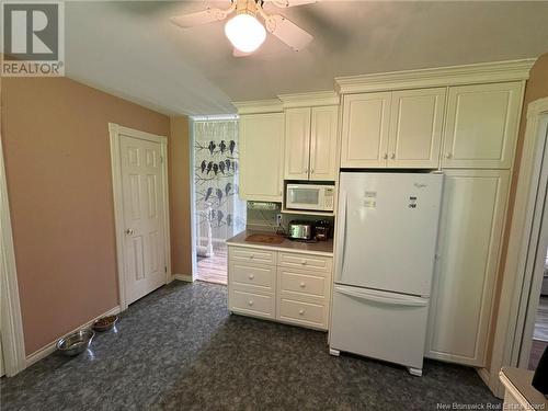 105 Bridge Street, Woodstock, NB - Indoor Photo Showing Kitchen