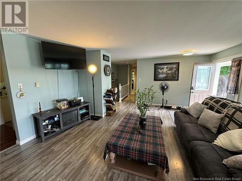 105 Bridge Street, Woodstock, NB - Indoor Photo Showing Living Room