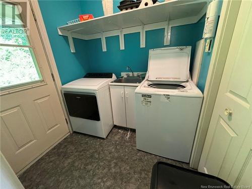 105 Bridge Street, Woodstock, NB - Indoor Photo Showing Laundry Room