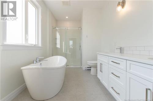 23 Congressional, Moncton, NB - Indoor Photo Showing Bathroom