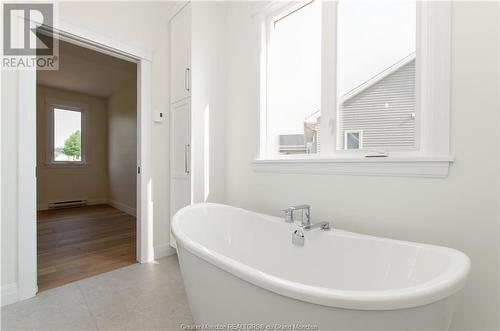 23 Congressional, Moncton, NB - Indoor Photo Showing Bathroom