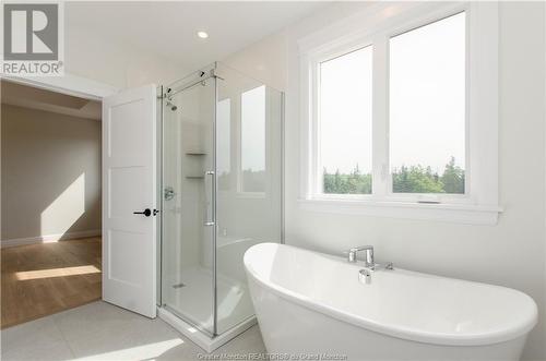 12 Congressional, Moncton, NB - Indoor Photo Showing Bathroom