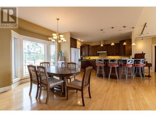 788 Deer Drive, Kamloops, BC - Indoor Photo Showing Dining Room