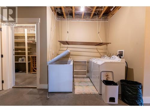 788 Deer Drive, Kamloops, BC - Indoor Photo Showing Laundry Room
