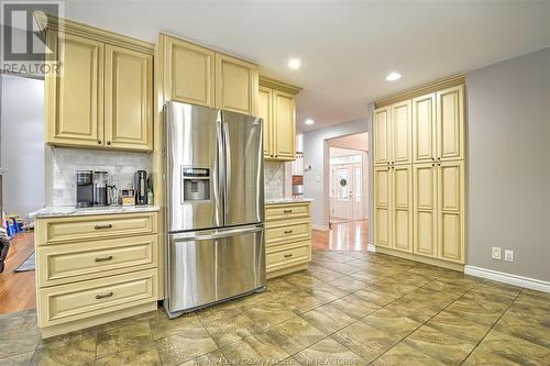 115 Fescue, Amherstburg, ON - Indoor Photo Showing Kitchen