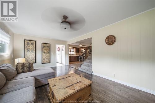 2714 Lloyd George, Windsor, ON - Indoor Photo Showing Living Room