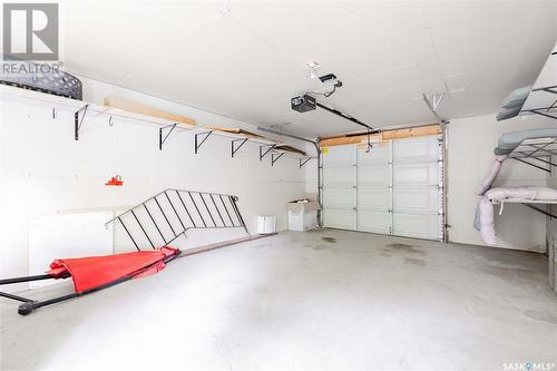 418 7Th Street E, Saskatoon, SK - Indoor Photo Showing Garage