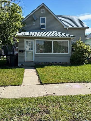 921 3Rd Street, Estevan, SK - Outdoor