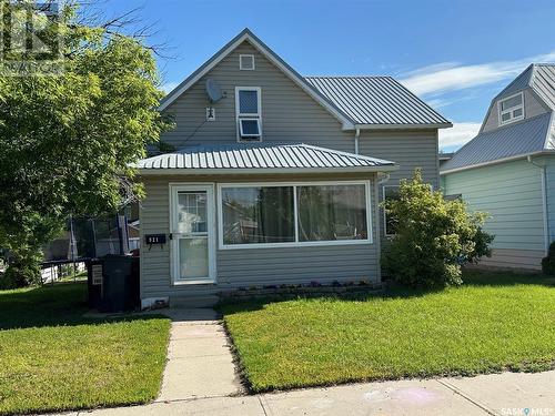 921 3Rd Street, Estevan, SK - Outdoor