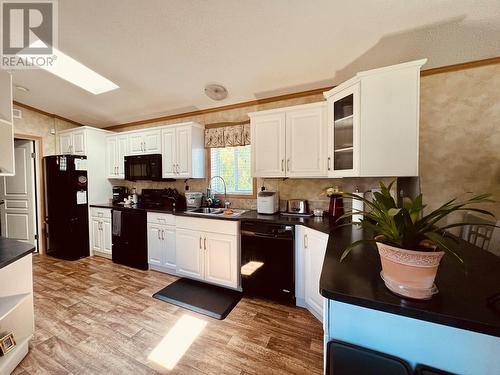 5208 Ackroyd Street, Terrace, BC - Indoor Photo Showing Kitchen