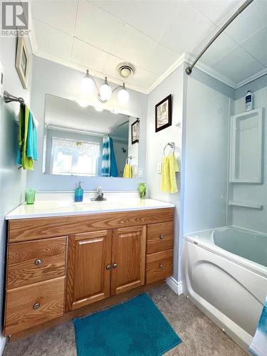 14 Hickman Street, Grand Bank, NL - Indoor Photo Showing Bathroom