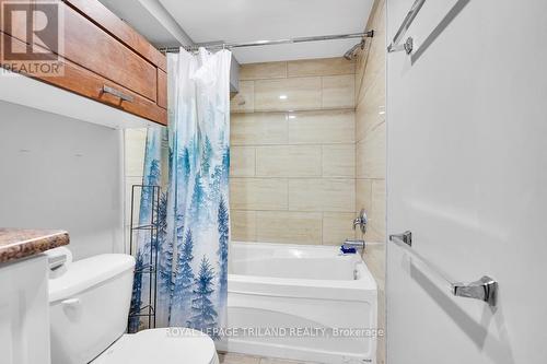 2 - 35 Miles Street, London, ON - Indoor Photo Showing Bathroom