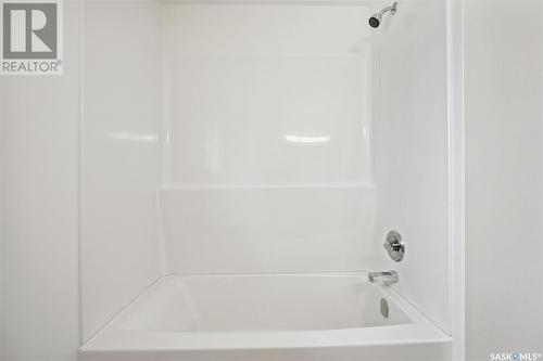 406 3Rd Street E, Delisle, SK - Indoor Photo Showing Bathroom