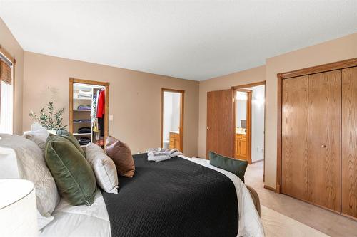 10 White Pine Place, Winnipeg, MB - Indoor Photo Showing Bedroom