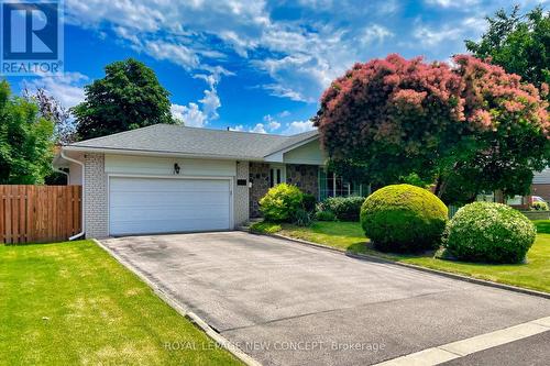 15 Arbroath Crescent, Toronto, ON - Outdoor With Facade