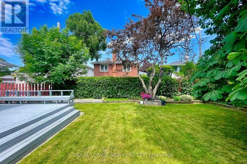 15 Arbroath Crescent, Toronto, ON - Outdoor